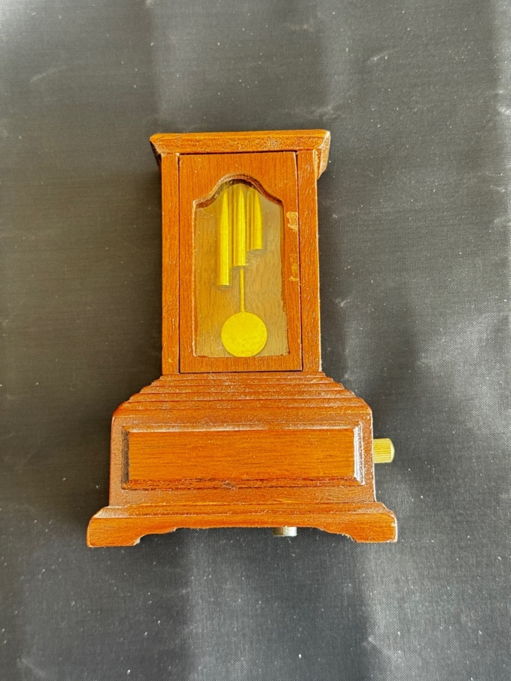 MUSIC BOX Miniature Elegant Wooden Pendulum Wall Music Box Clock Like